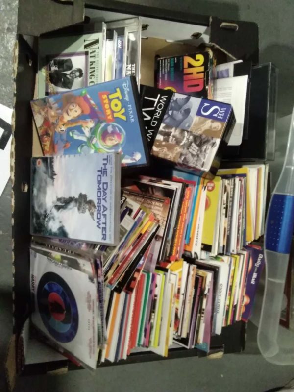 lot 516 2 boxes of dvds, cd’s, etc. - Image 2