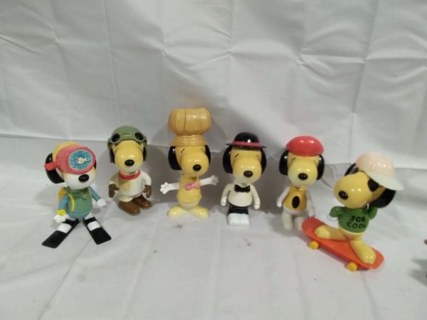 lot 522 6 x Snoopy McDonalds 2000 collectors toys