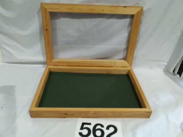 lot 562 wooden framed table top display case 24″ x 16″ x 3.5″