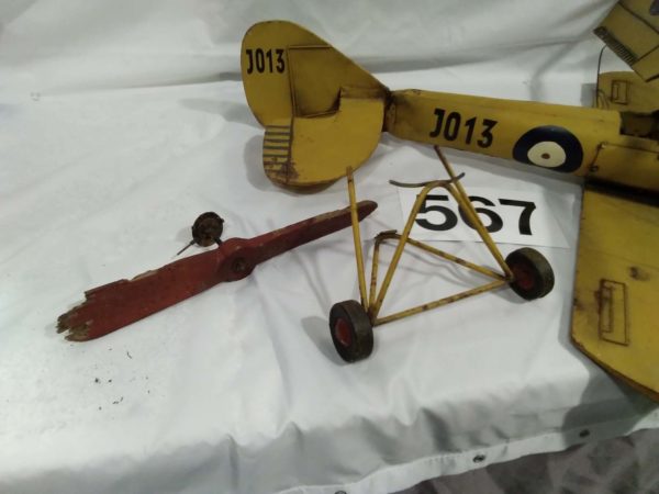 lot 567 large vintage metal plane ( handmade)  porpellor & wheels - Image 2