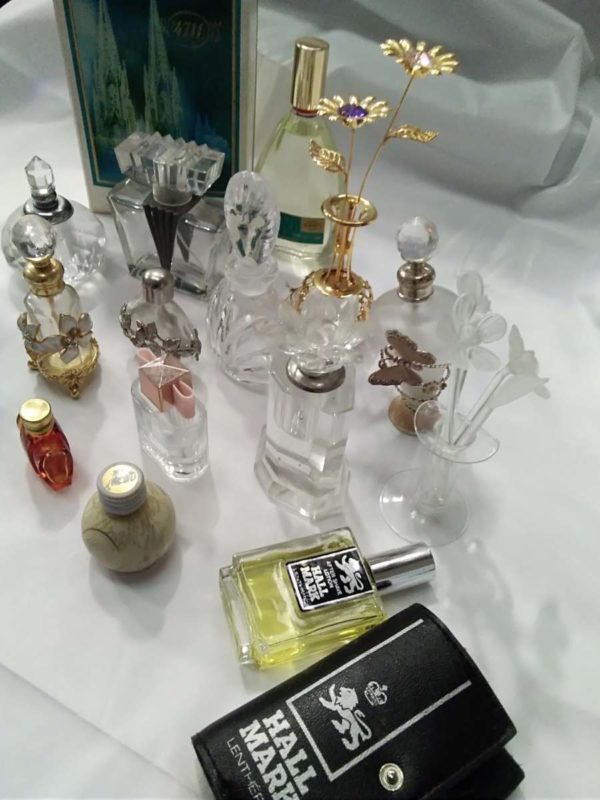 lot 263 selection of perfume bottles ( empty) - Image 3