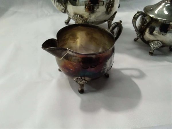 lot 264 silver plated teapot, milk & sugar - Image 3