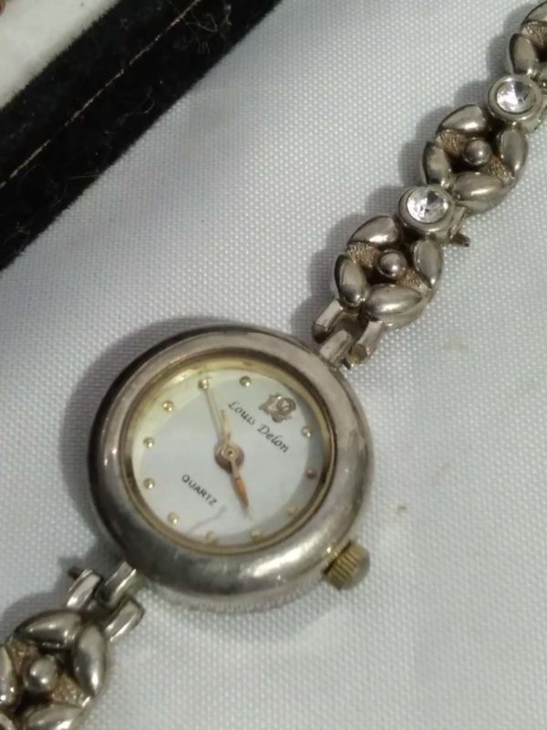 lot 289  quanatiy of ladies and gents watches - Image 4