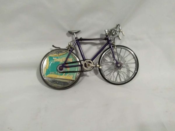 lot 290 novelty bike lighter - Image 5