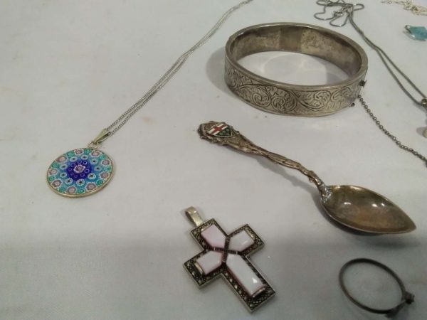 lot 294 various items inc silver & chunky silver bracelet - Image 2