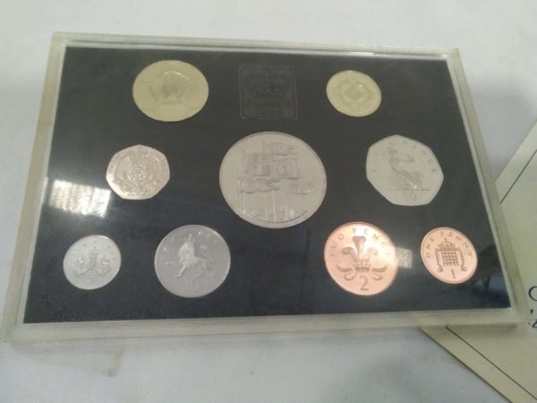 lot 297 royal mint deluxe annual set 1996 - Image 5