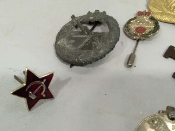 lot 304 military badges and medals - Image 6