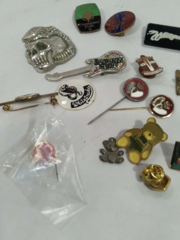 lot 308  badges and pins - Image 6