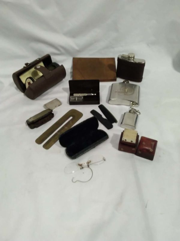 lot 311 gentlemen’s items inc button polisher, razor, spectacles, mini cards in presentation box etc