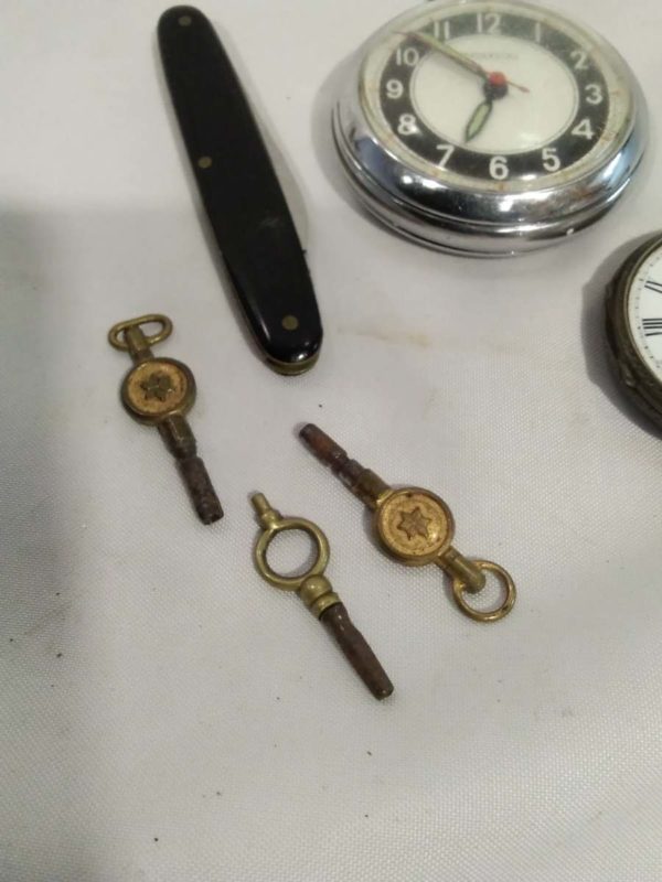 lot 312 pocket watches key and fruit knife - Image 2