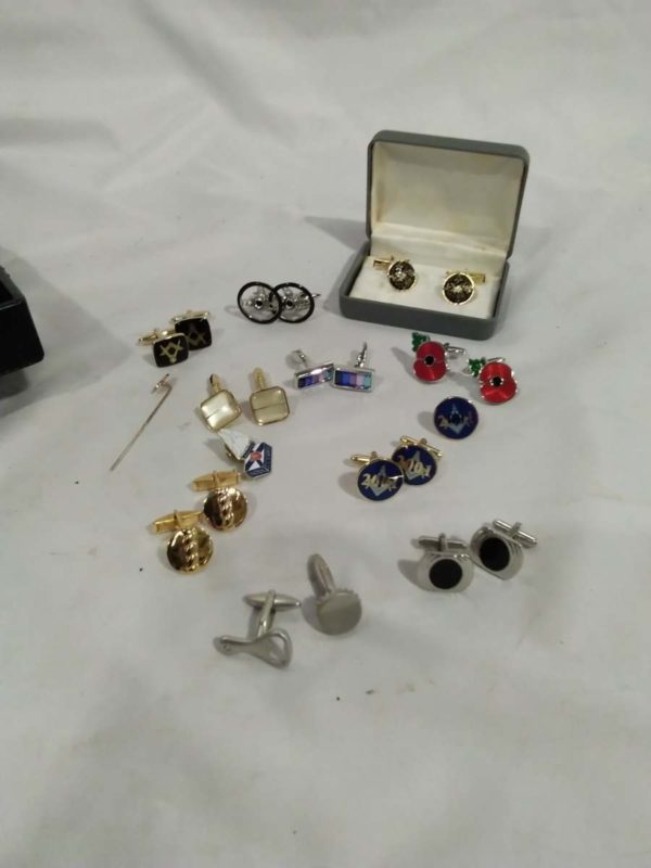 lot 315 cufflinks & coins inc some Masonic