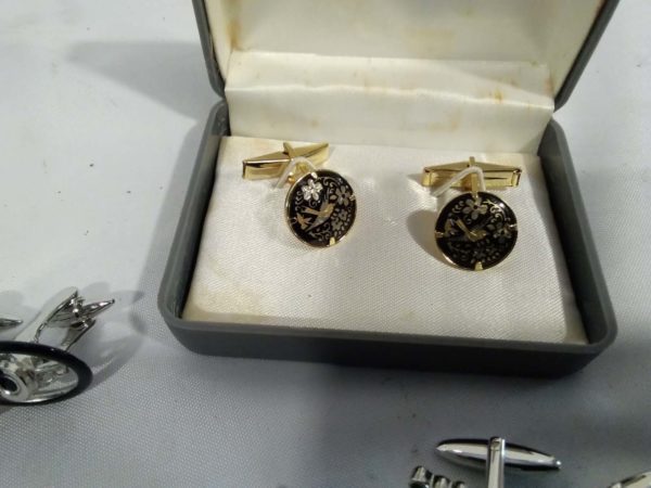 lot 315 cufflinks & coins inc some Masonic - Image 3