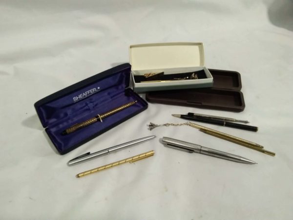 lot 322 collection of vintage cased pens