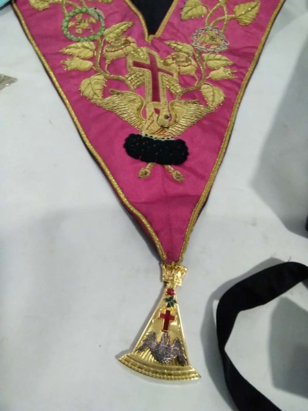 lot 331  masonic sashes  & apron ect - Image 4