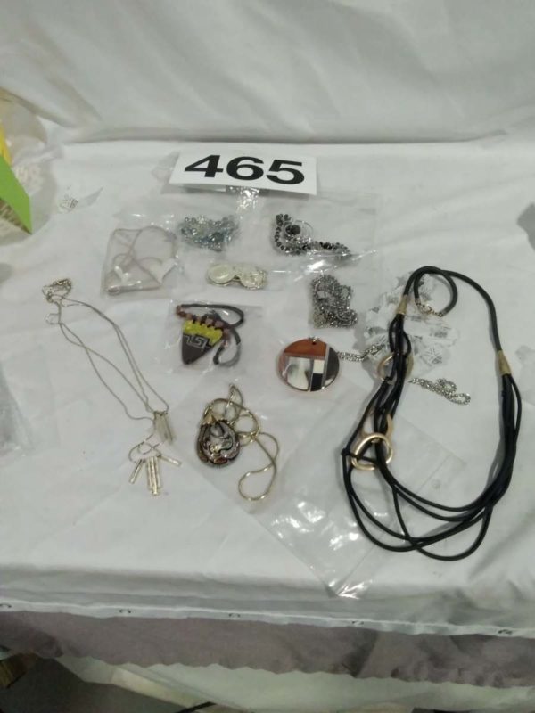 lot 465 costume jewellery necklaces