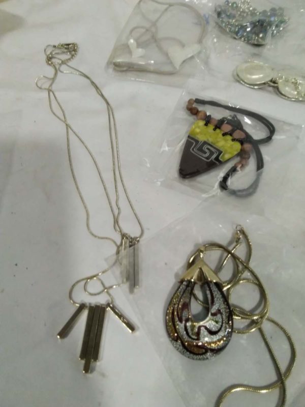 lot 465 costume jewellery necklaces - Image 7