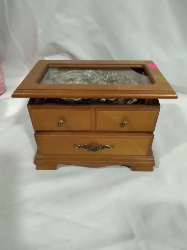 lot 470 costume jewellery & jewellery box (damaged) - Image 4