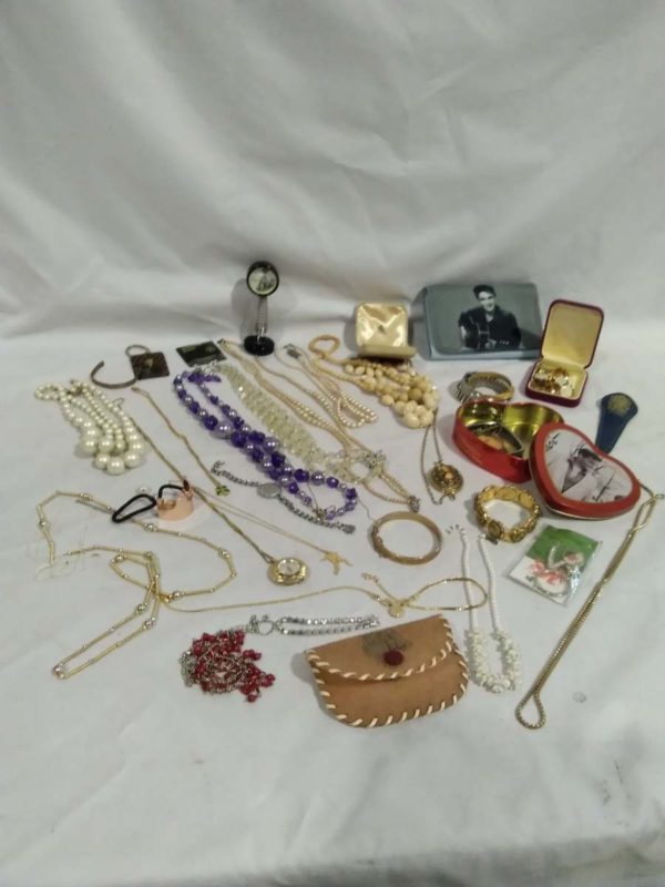 lot 472 costume jewellery, etc. - Image 2