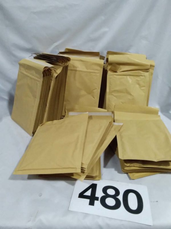 lot 480 apporx 60 padded envelopes