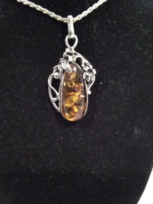 lot 484 sterling silver 925 24inch chain & amber pendant marked 925 - Image 2