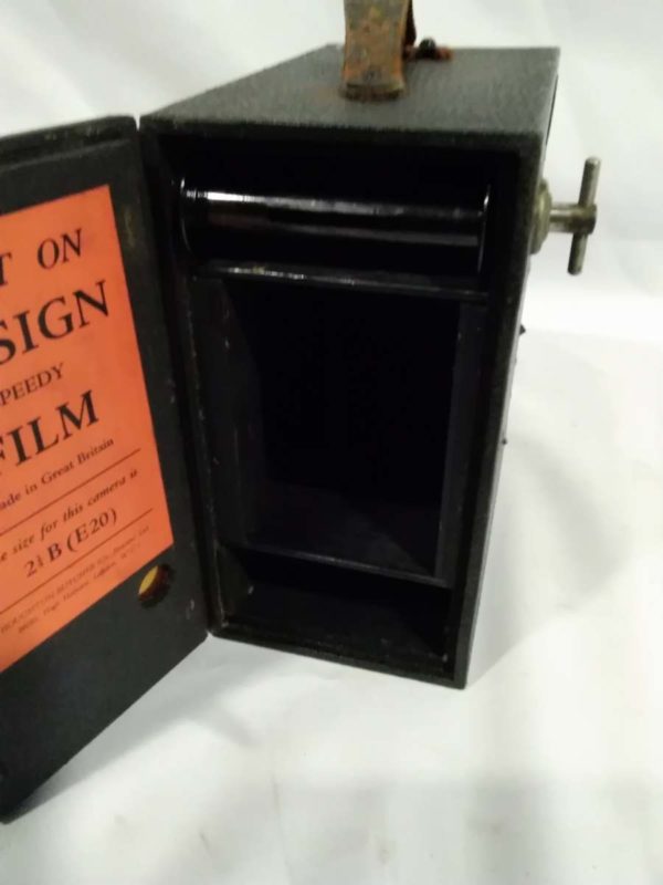 lot 490 vintage box camera - Image 4