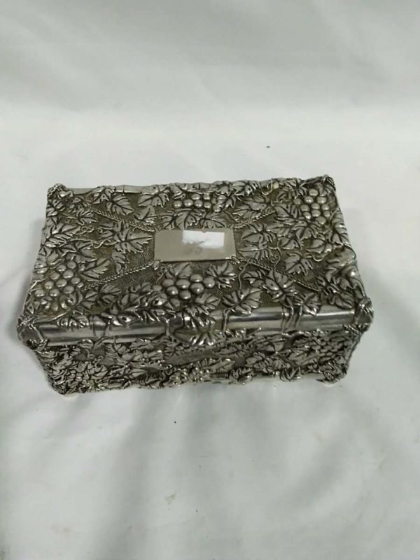 lot 492 decorative metal trinket