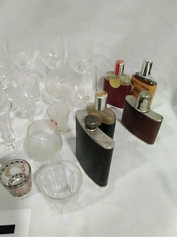 lot 495 box of glassware & hipflasks - Image 3