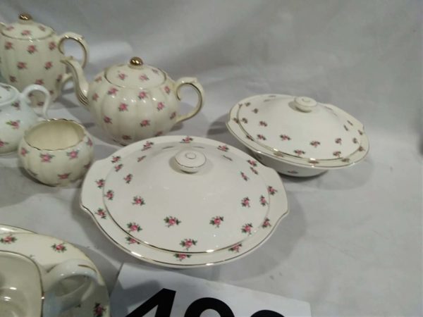 lot 496 tea set, tureens, plates etc Royal Stuart - Image 6