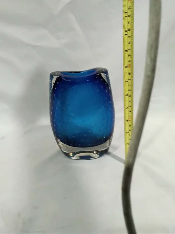 lot 502 vintage blue bubble heavy glass vase - Image 2