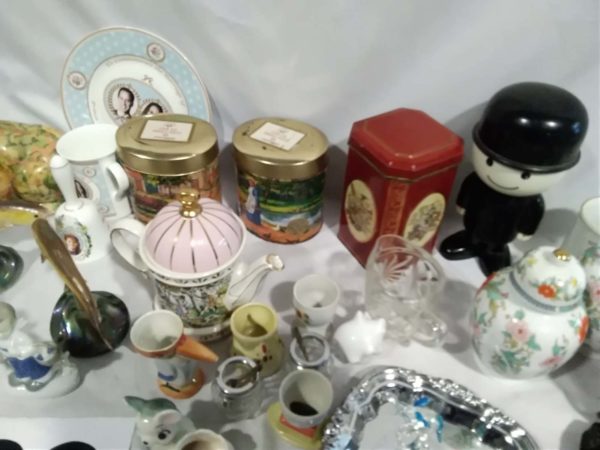 lot 503 ginger jars, wooden bowl, ornaments, elephant ashtrays etc - Image 3