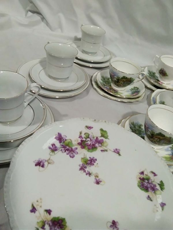 lot 505   partial tea sets, cake stand inc Royal Vale, Crown Ming - Image 6