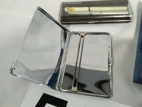 lot 509 cigarette case & pens - Image 2