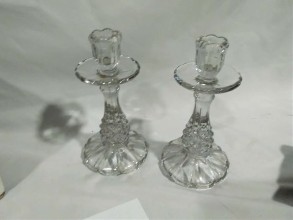 lot 511 glass candle sticks, vintage camera, satnav, lamp - Image 5