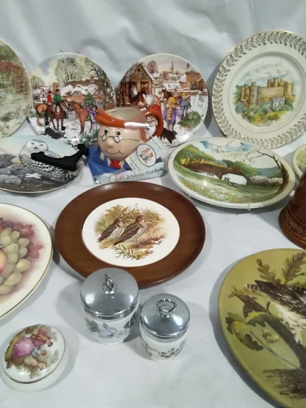 lot 523 collectors plates, Royal Worcester Egg Coddlers, Lord nelson pottery tankards etc - Image 7