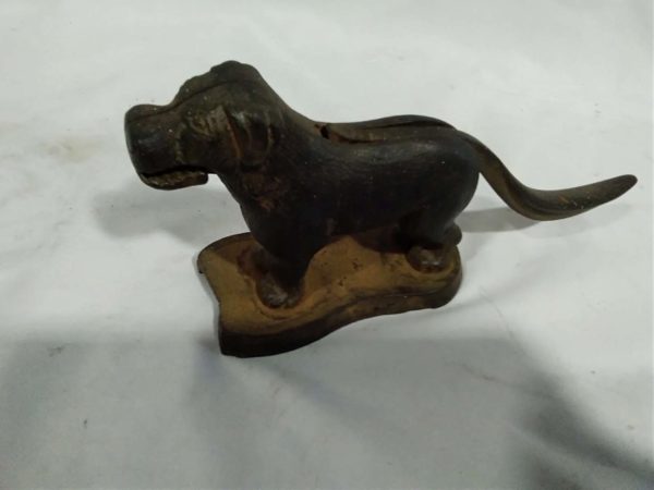 lot 527 victorian cast iron nut cracker in the form of a dog - Image 2