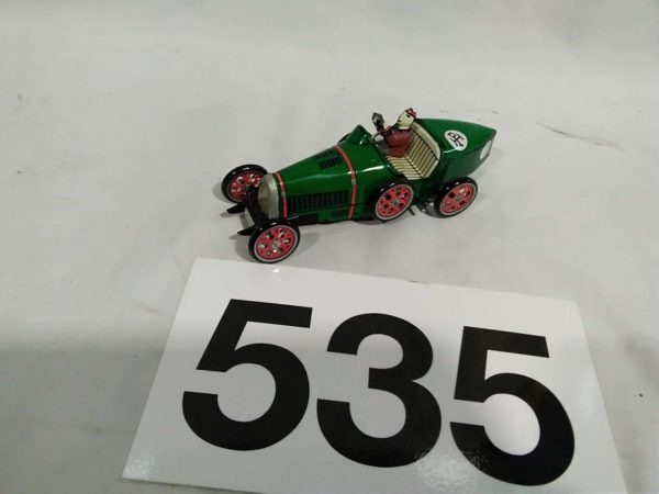 lot 535 tin plate green racing car