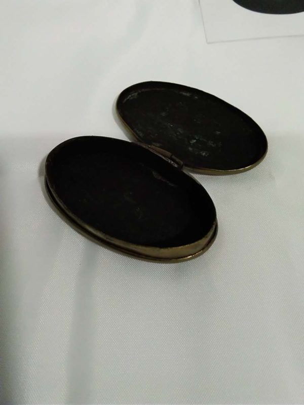 lot 541 antique brass miners snuff box/tin - Image 2