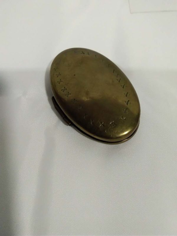 lot 541 antique brass miners snuff box/tin - Image 3