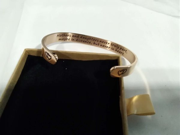 lot 643 mother & daughter bangle