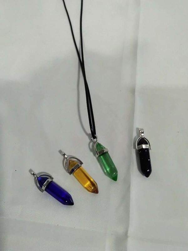 lot 647 4 x crystal pendants