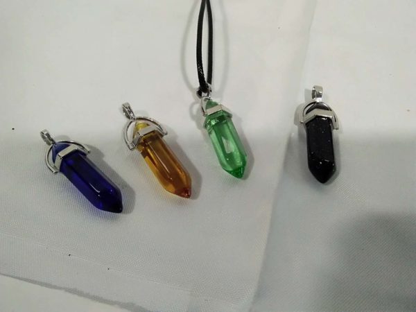 lot 647 4 x crystal pendants - Image 3