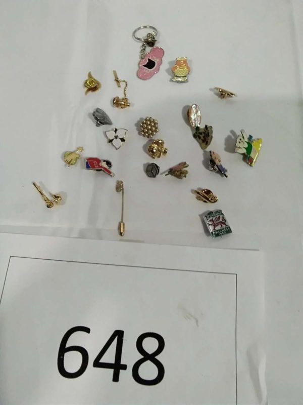 lot 648 pins & badges etc inc Butlins Pwllheli 1963 - Image 5