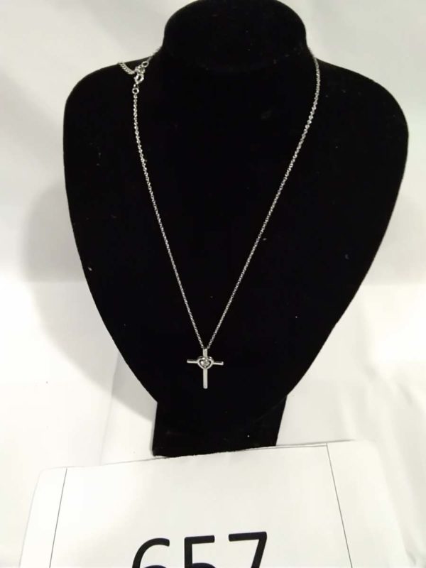 lot 657 silver cross & chain - Image 4