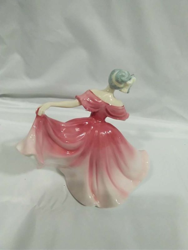 lot 660 royal doulton figurine Elaine HN3307 - Image 4