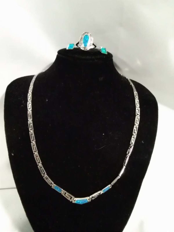 lot 133 attractive sterling silver necklace, earrings & Ring