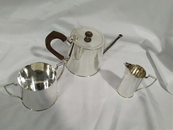 lot 153 stainless EPNS teapot, milk & sugar - Image 3