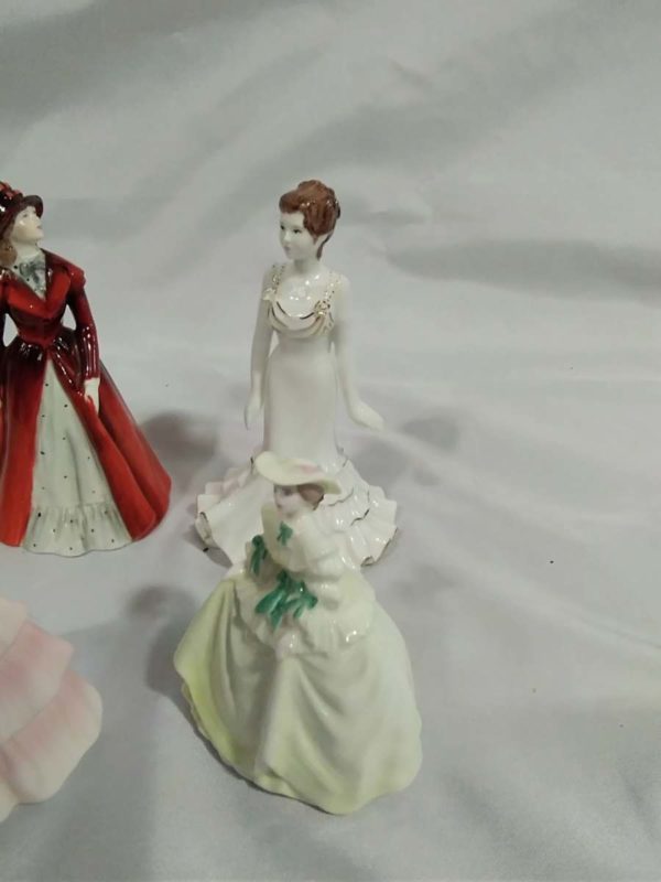 lot 157 Coalport mini figurines x5 - Image 4