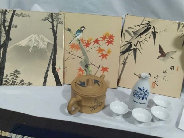 lot 164 oriental items, pictures, tea pot etc - Image 11