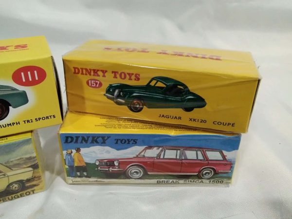 lot 169 4 modern Dinky cars still sealed - Image 7