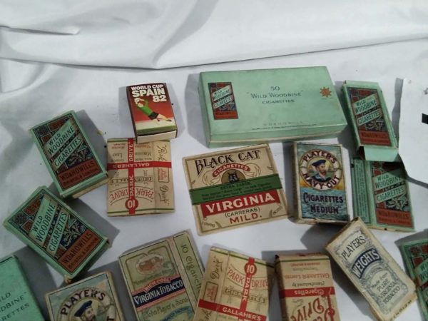 lot 170 empt vintage cigerette packets - Image 3